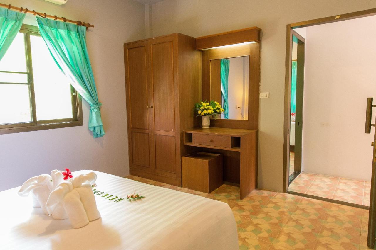 Adarin Beach Resort Mae Nam Exteriör bild